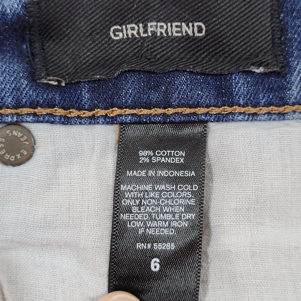 Express Women's Jeans Girlfriend Straight Leg‎ With Raw Hem Size 6 Blue - Picture 8 of 9